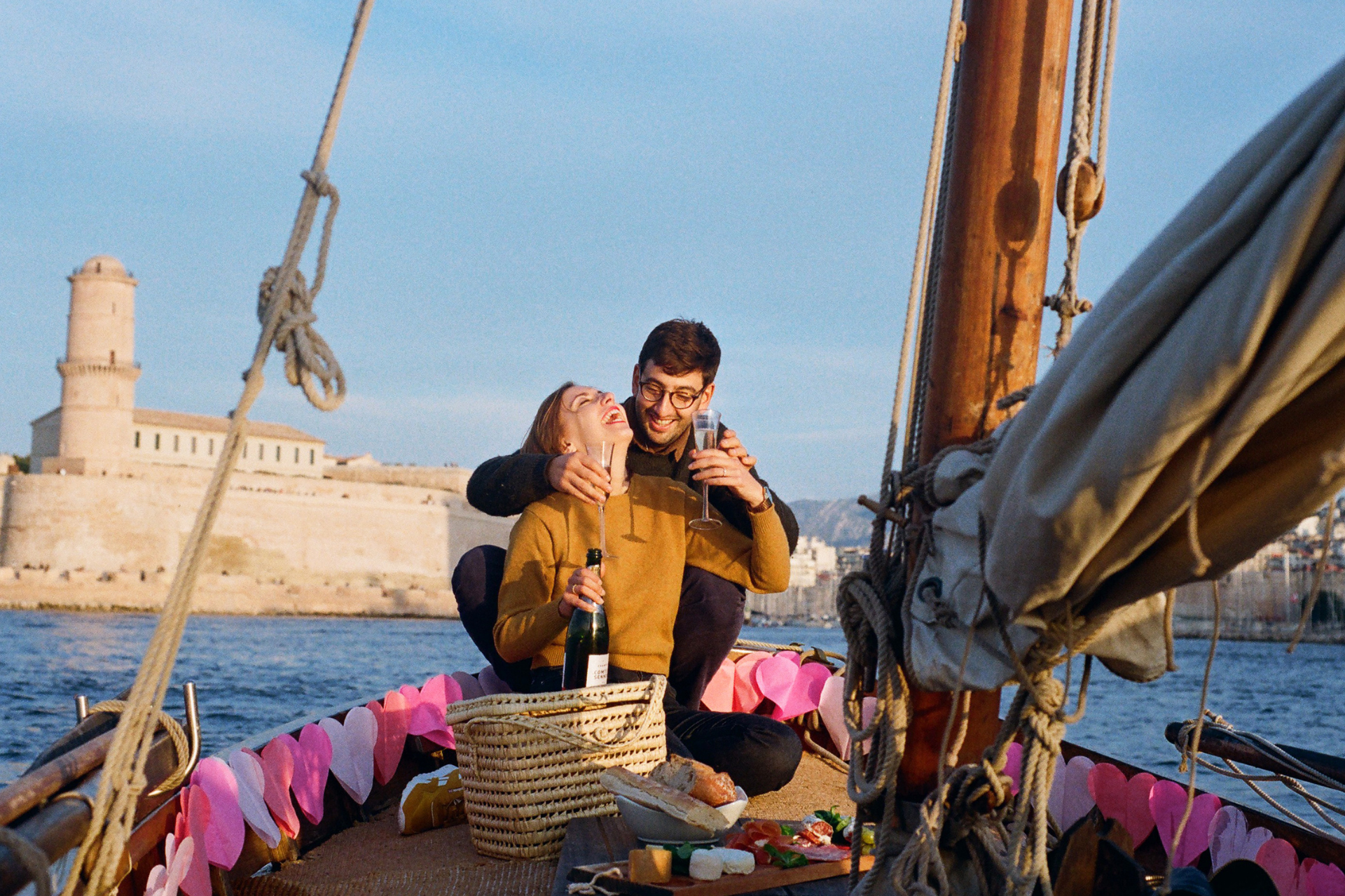 Savourer un délicieux brunch en admirant les paysages marins de Marseille